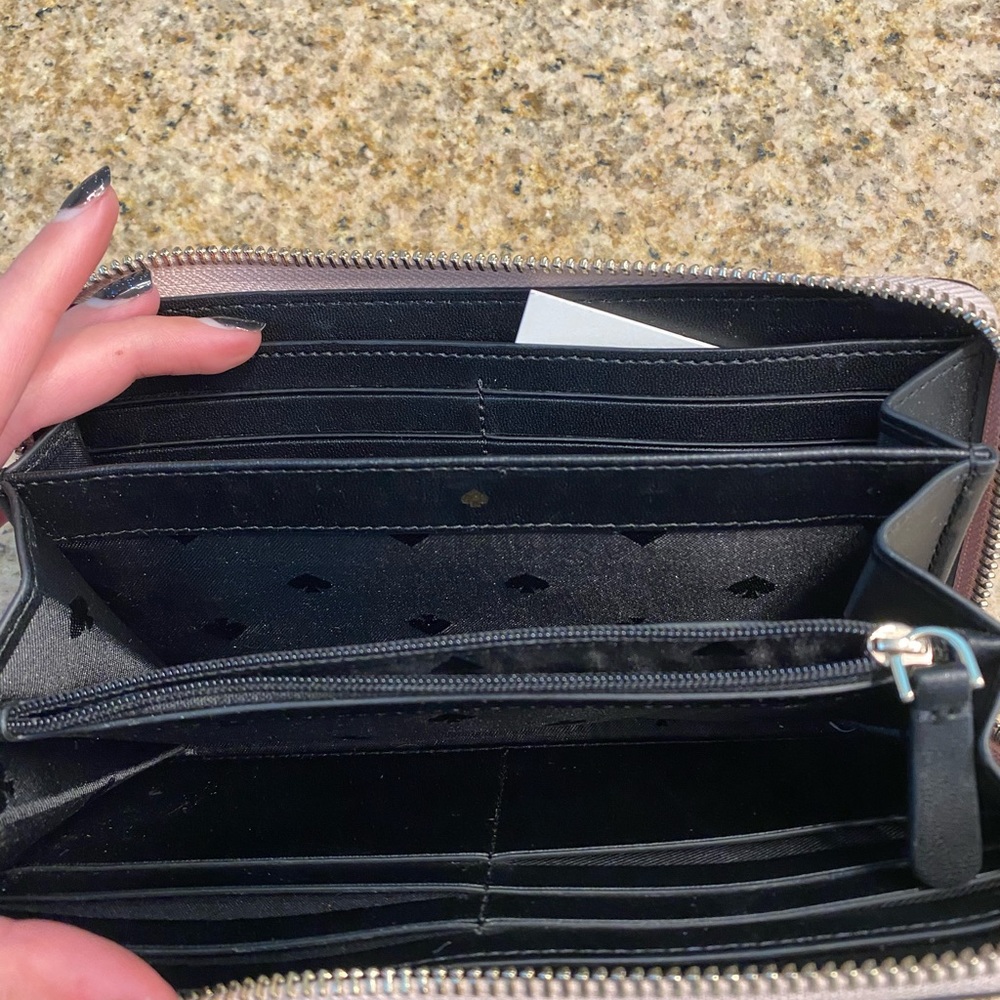 Kate Spade Wallet! - Picture 2 of 4
